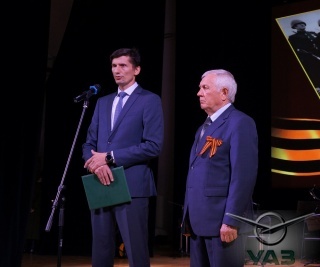 Ветеранов УАЗ поздравили с Днём Победы