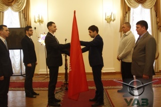 Знамя Победы вернулось на УАЗ