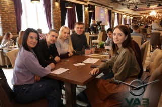 В минувшие выходные заводская молодежь сдавала нормативы ГТО и сражалась в интеллектуальном турнире