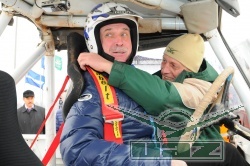 На пьедестале почета чемпионата России по автокроссу - два спортсмена ОАО "УАЗ"