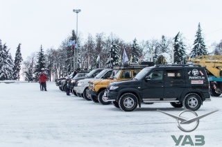 «Караван добра» доставил подарки на автомобилях УАЗ