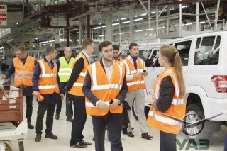 Делегация из Парагвая с деловым визитом посетила автозавод