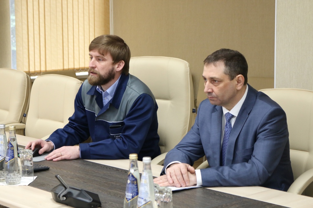 Федеральный инспектор С.Валенков на УАЗ (2).JPG